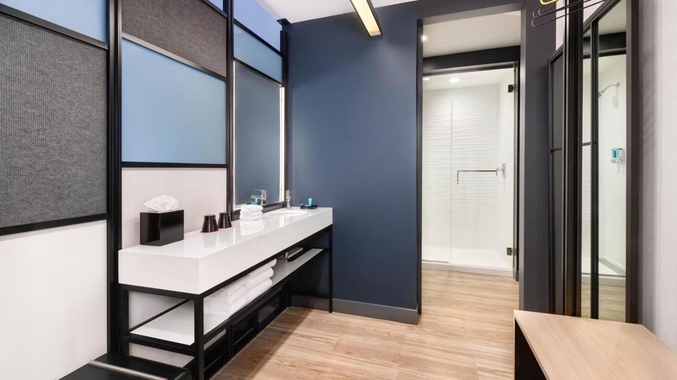 Aloft Cincinnati Hotel 3*